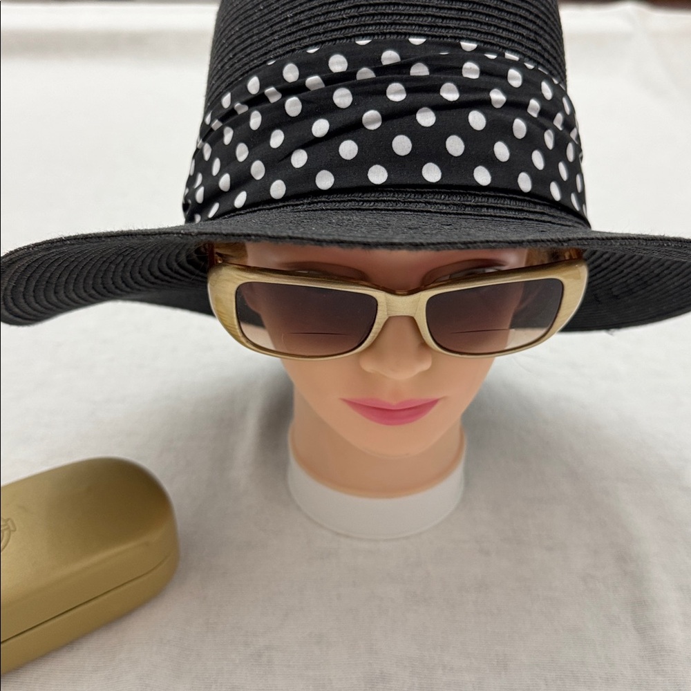 JM New York Gold Sunglasses bi focal magnifiers to +2.00 with hard Case (mlb)
